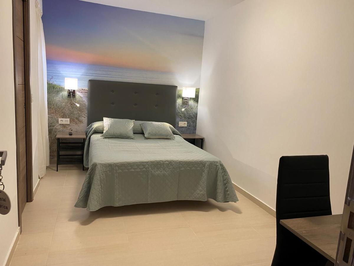 Hostal La Pilarica Marbella Bagian luar foto