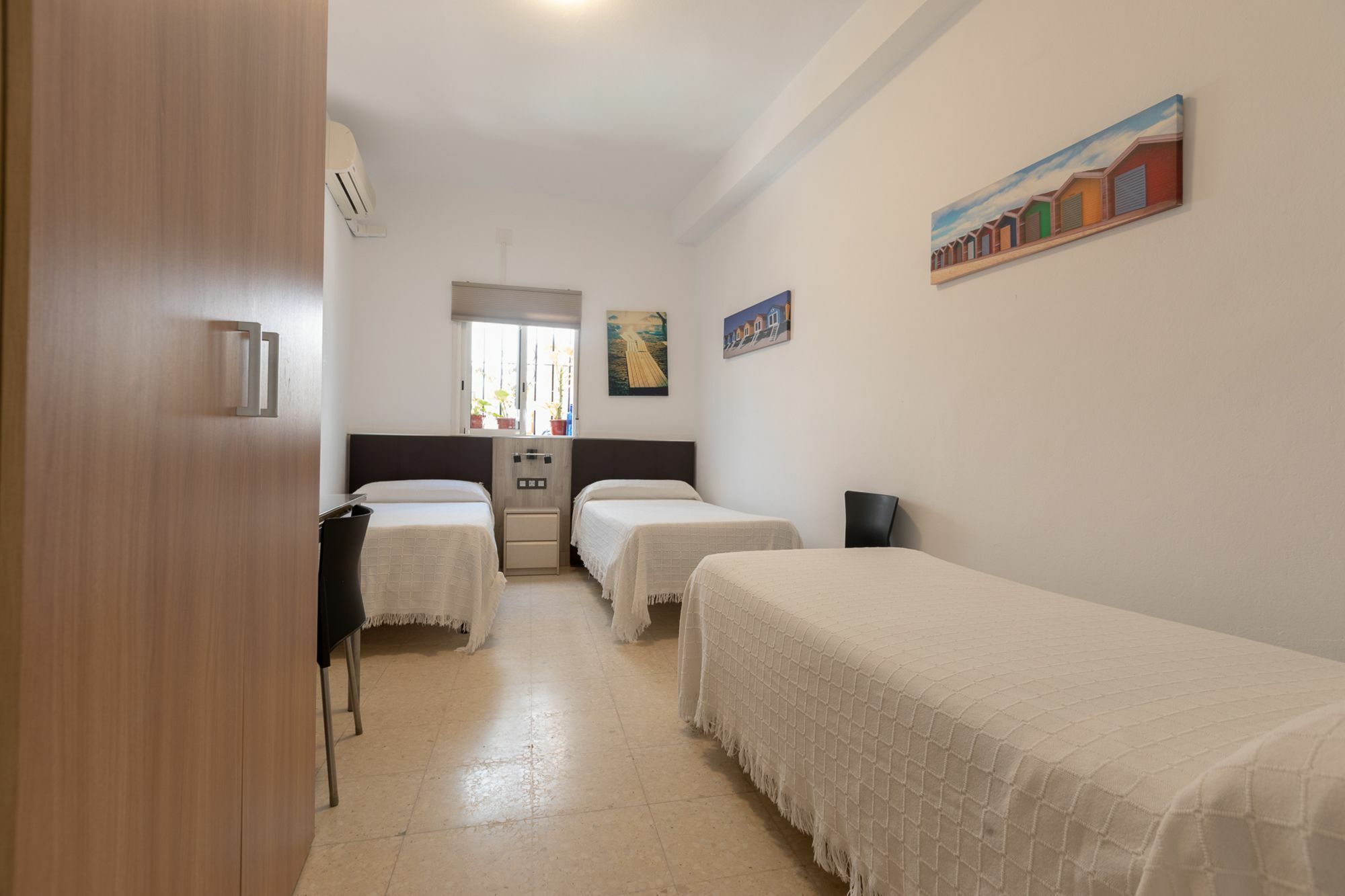 Hostal La Pilarica Marbella Bagian luar foto