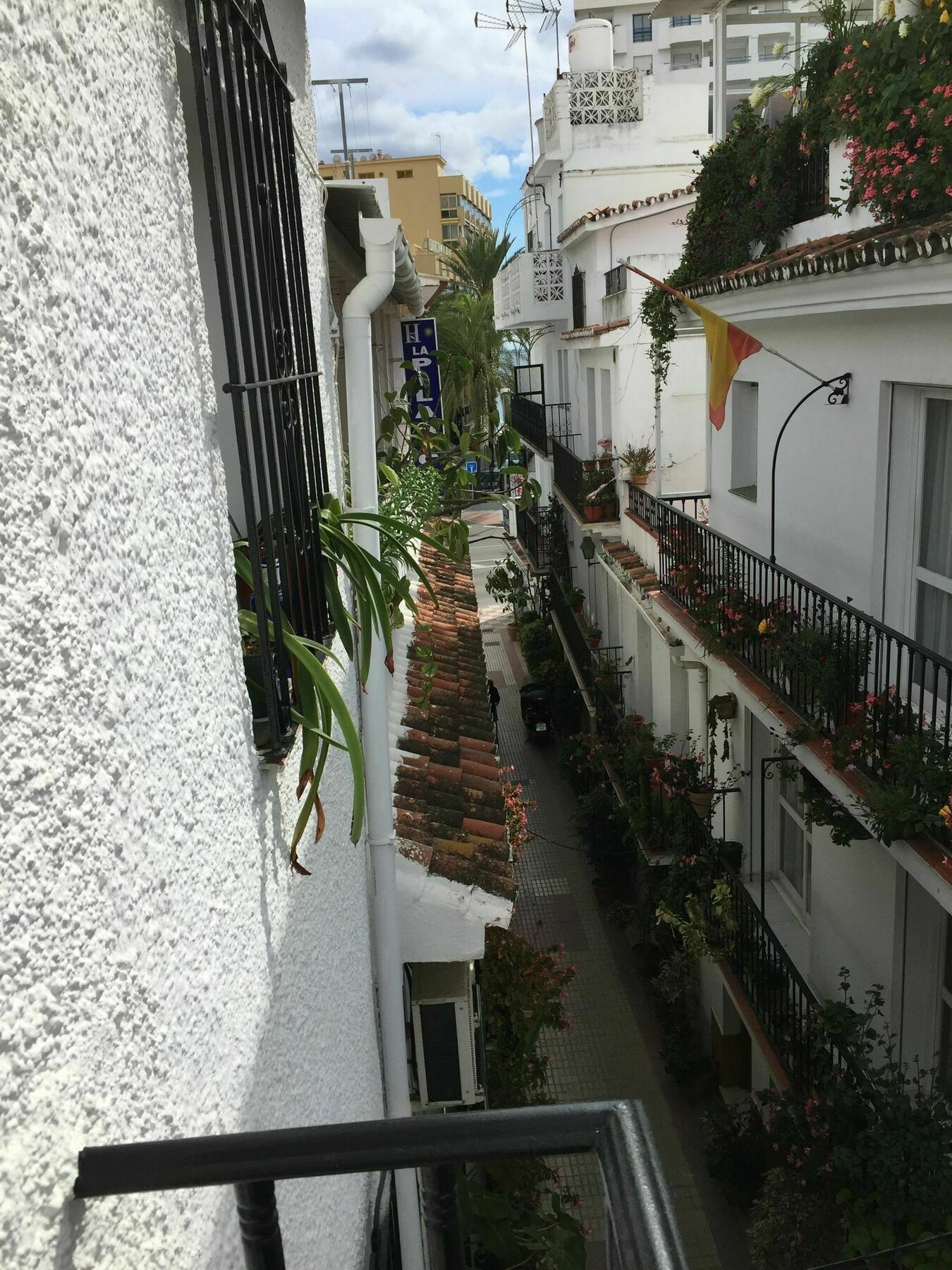 Hostal La Pilarica Marbella Bagian luar foto